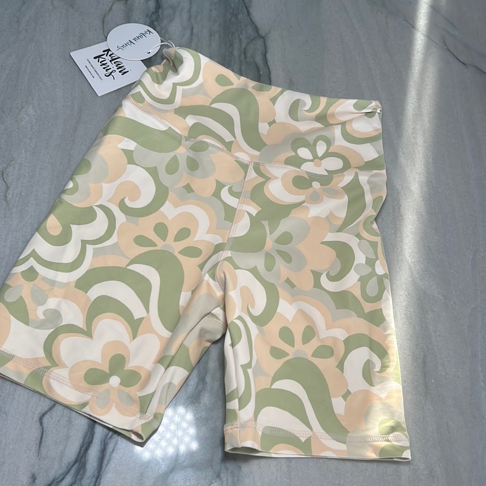 Floral pattern biker shorts!